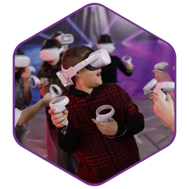Дети в VR-шлемах